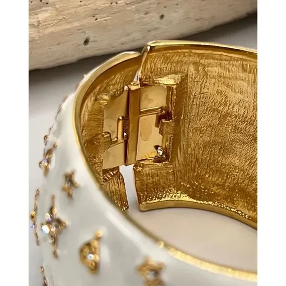 White Enamel Gold & Crystal Bracelet Kenneth Jay Lane Hearts & Stars - Picture 12 of 15